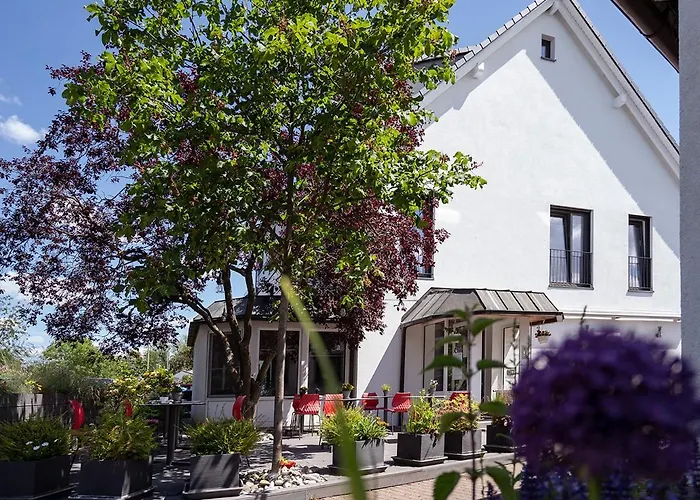 Am Leinritt 3* Kahl am Main